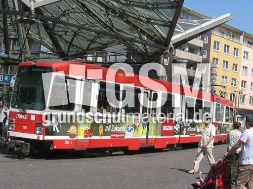 Straßenbahn1.JPG